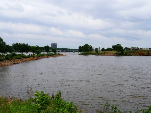 Річковий Вид Міст Талса Сіті Річкою Арканзас Впадає Водний Вхід — стокове фото