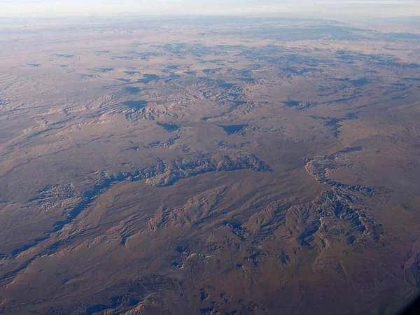 Atemberaubende Luftaufnahme Der Trockenen Landschaft Von Arizona Richtung Kalifornien Aus — Stockfoto