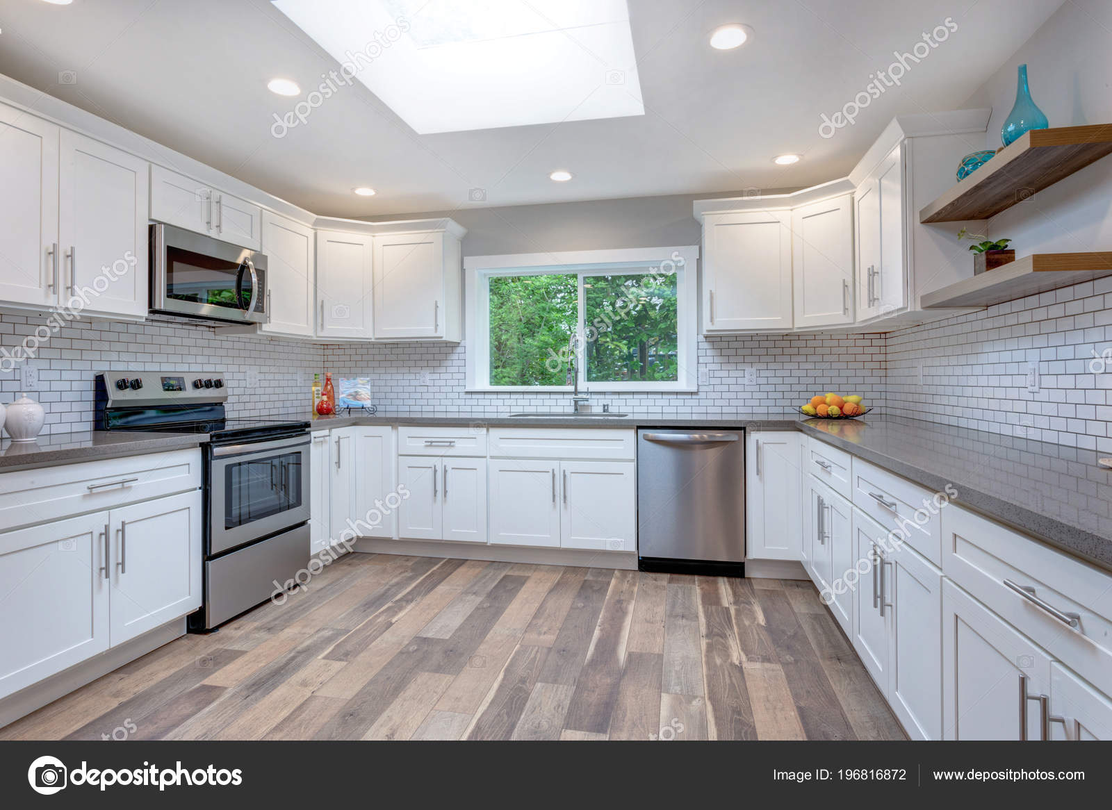 Open Concept Kitchen White Cabinets Grey Quartz Countertops Tile Backsplash — Stock Photo ...