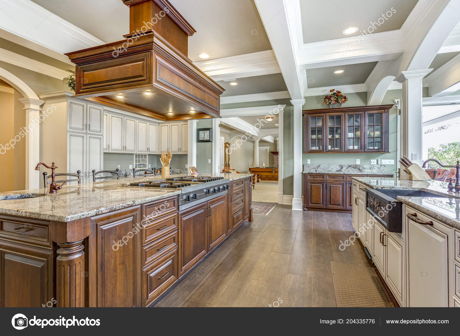 Stunning Kitchen Room Design Large Bar Style Island Coffered