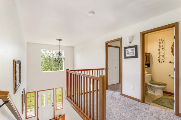 Second Floor Landing White Walls View Foyer — Stock Photo, Image