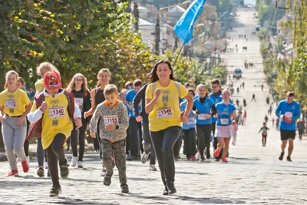 Chernivtsi Ukraine September 2018 Unbekannte Läufer Die Wohltätigkeitslauf Bukowina Meile — Stockfoto