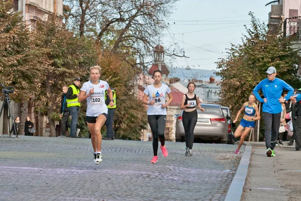 Černovice Ukrajina Září Sportovci Účastní Mistrovství Ukrajiny Mil Běh Charitativní — Stock fotografie