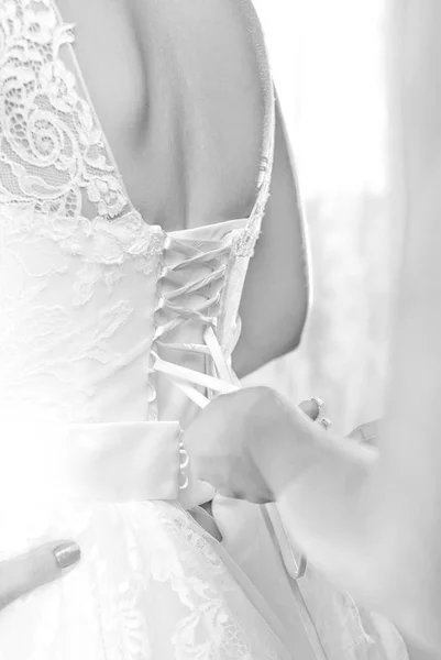 Casamento Dama Honra Preparando Noiva Para Dia Casamento Dama Honra — Fotografia de Stock