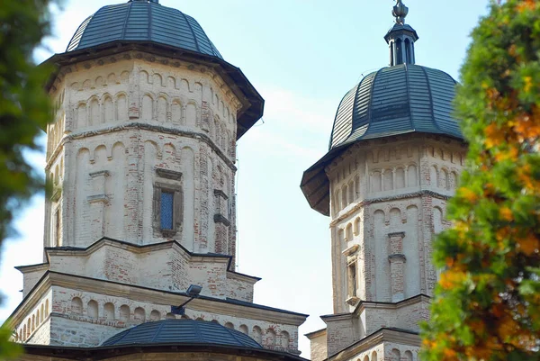 Cetatuia Manastırı, Iasi. Romanya. Mimarisi öğesi. Mavi gökyüzü arka planda Bina.