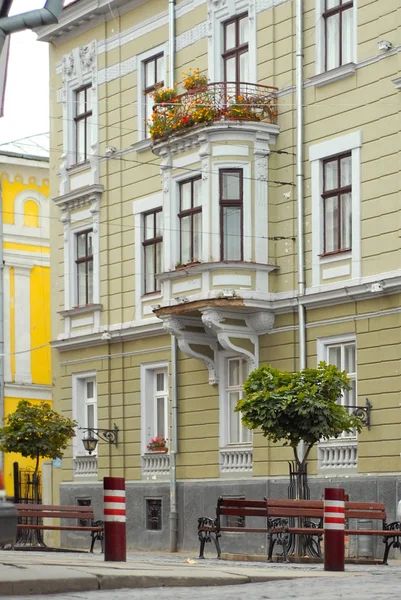 Chernivtsi Ucrania Europa Elemento Arquitectura Edificio Con Balcones Ventanas —  Fotos de Stock