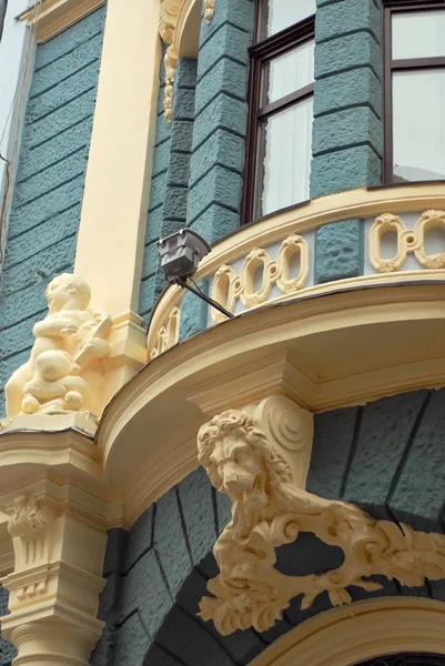 Chernivtsi Ucrânia Europa Elemento Arquitetura Edifício Com Varandas Janelas — Fotografia de Stock