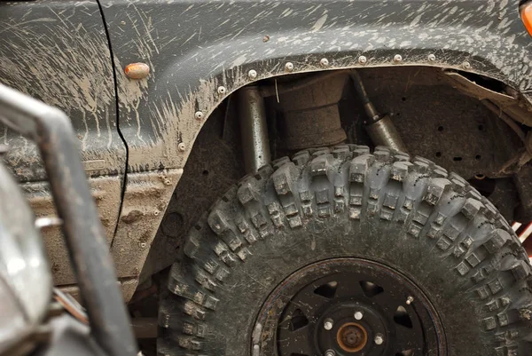 Ruedas Luces Parachoques Están Atados Pantano Partes Sucias Jeep Cerca —  Fotos de Stock