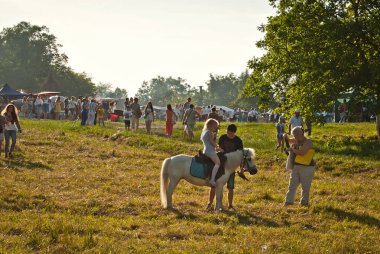 16 Ağustos 2019. Chernivtsi, Ukrayna. Gençlik, müzikal etno festivali 