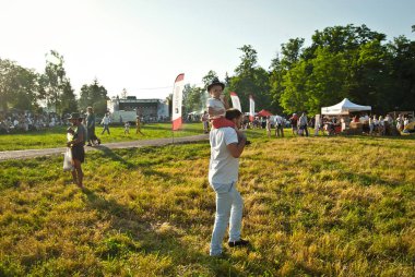 16 Ağustos 2019. Chernivtsi, Ukrayna. Gençlik, müzikal etno festivali 
