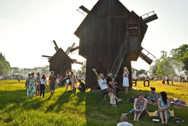 Agosto 2019 Chernivtsi Ucrania Juventud Festival Etno Musical Obnovafest Muchas — Foto de Stock