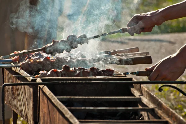 Tagliare Pezzi Carne Alla Griglia Barbecue Festival Formaggio Vitello Arrosto — Foto Stock