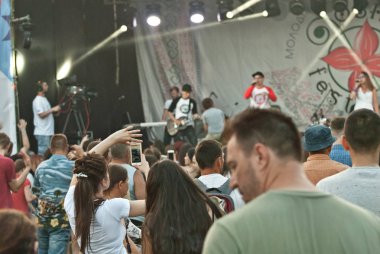 16 Ağustos 2019. Chernivtsi, Ukrayna. Gençlik, müzikal etno festivali 