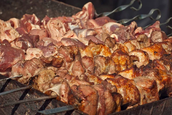 Patatine Fritte Barbecue Nei Carboni Carne Manzo Festival Della Cucina — Foto Stock