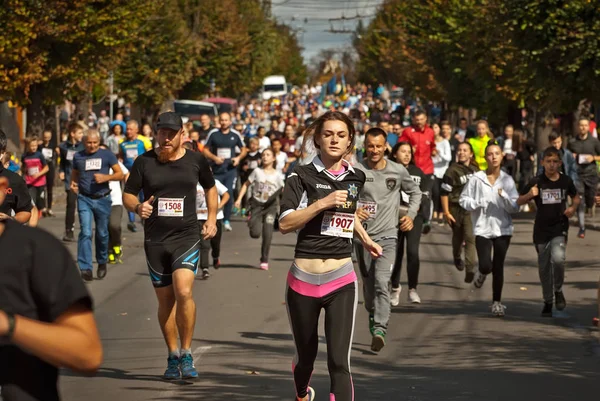 Chernivtsi Ukraine September 2019 Runners Participating Bukovina Mile Charity Fun — Stock Photo, Image