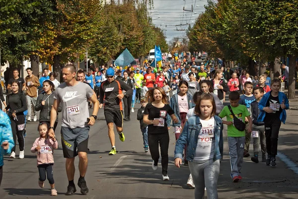 Chernivtsi Ukrajna Szeptember 2019 Futók Részt Bukovina Mile Jótékonysági Fun — Stock Fotó