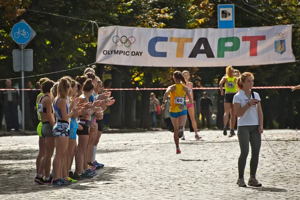 Chernivtsi Ukraina September Idrottare Som Deltar Mästerskapet Ukraina Mil Kör — Stockfoto