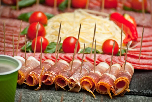 Smoked Meat Cheese Sausages Table Small Pieces Meat Skewers Fair — Stock Photo, Image