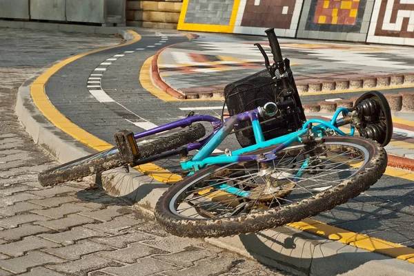 Das Fahrrad Liegt Auf Dem Radweg Rad Aus Nächster Nähe — Stockfoto