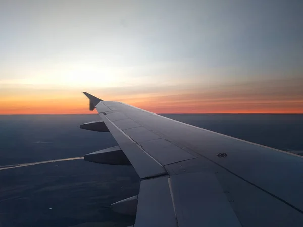 Vue Depuis Fenêtre Avion Pendant Coucher Lever Soleil Aile Avion — Photo