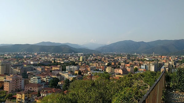 Vista Panoramica Brescia Tramonto Con Montagne Sullo Sfondo Lombardia Italia — Foto Stock