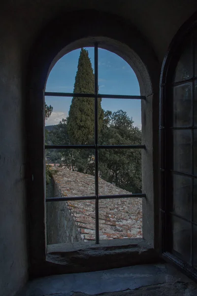 Vista Uma Janela Arco Paisagem Toscana Itália — Fotografia de Stock
