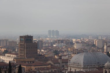 Sis, Lombardiya, İtalya Brescia cityscape bakış.