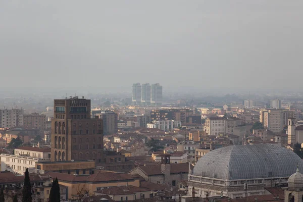 Vista Del Paisaje Urbano Brescia Niebla Lombardía Italia — Foto de Stock