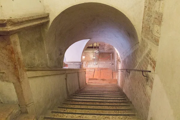 Staircases in San Fermo Maggiore Church, Verona, Italy. — Stock Photo, Image