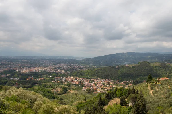 Vue panoramique depuis Montecatini Alto, Toscane, Italie . — Photo