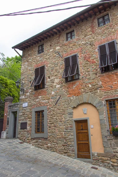 Fachada de casa típica italiana, Toscana, Italia . — Foto de Stock