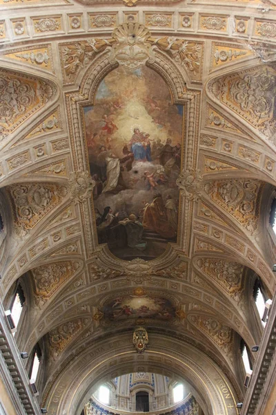 Soffitto di Santa Maria in Traspontina, Roma, Lazio, Italia . — Foto Stock