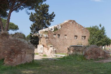 Antik Roma Limanı Ostia Antica'daki Roma ve Ağustos Tapınağı, Roma Eyaleti, Lazio, İtalya.