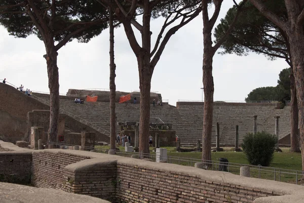 Színház Ostia Antica, Róma tartomány, Lazio, Olaszország. — Stock Fotó