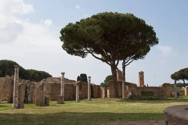 Terme del Foro az ókori római kikötő Ostia Antica, Róma tartomány, Lazio, Olaszország. — Stock Fotó