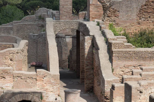 Terme del Foro in O antigo porto romano de Óstia Antica, Província de Roma, Lácio, Itália . — Fotografia de Stock