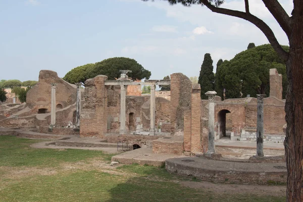 Terme del Foro в древнеримском порту Ostia Antica, провинция Рим, Лампедуза, Италия . — стоковое фото