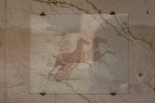 Картина в caseggiato дельї ааузімі в стародавній Римський порт Остія Антика, провінція Рим, Лаціо, Італія. — стокове фото