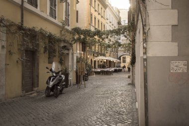 Trastevere bölgesinde tipik sokak, Roma, Lazio, İtalya.