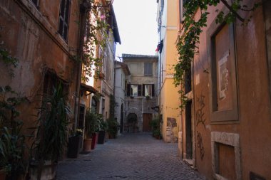 Trastevere bölgesinde tipik sokak, Roma, Lazio, İtalya.