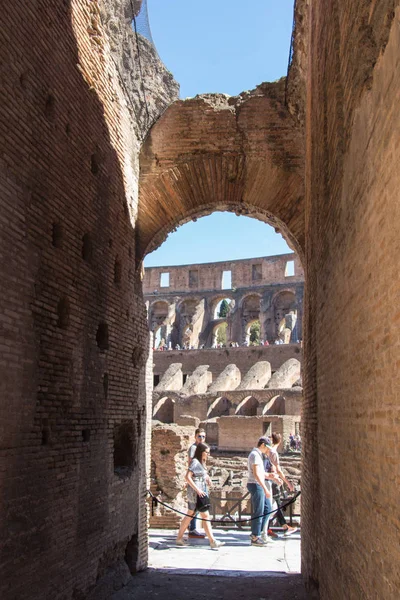 Gedetailleerd zicht op het Colosseum interieur, Rome, Lazio, Italië. — Stockfoto