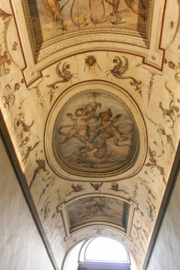 Orta Çağ Palazzo Vecchio'da Marco Marchetti ve Giorgio Vasari tarafından freskli kasa, Floransa, İtalya.