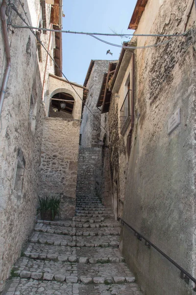 Abruzzo Italia Agosto 2018 Vista Una Calle Típica Del Pueblo — Foto de Stock