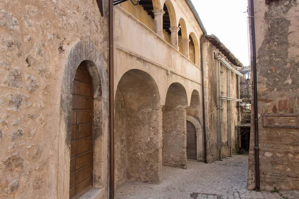 Abruzzo Italien August 2018 Der Blick Auf Einen Torbogen Einem — Stockfoto