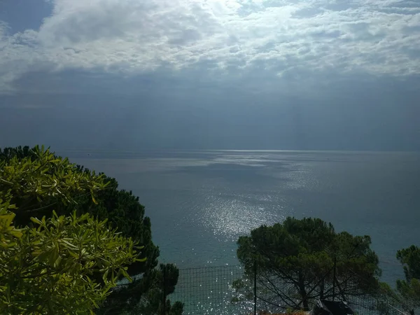 意大利卡拉布里亚地区海面上地平线的海洋景观 — 图库照片