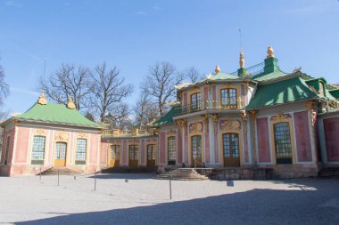 Drottningholm, İsveç - 21 Nisan 2019: The Chinese Pavilion at the Royal Palace Park 21 Nisan 2019, Drottningholm, İsveç.