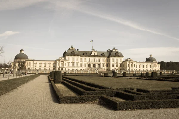 Drottningholm Suécia Abril 2019 Vista Frontal Palácio Drottningholm Dia Ensolarado — Fotografia de Stock