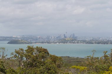 Rangitoto Adası, Yeni Zelanda 'dan Auckland City manzarası.