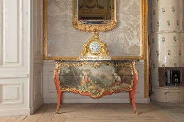 Mariefred, İsveç - 20 Nisan 2019: Gripsholm Kalesi 'nin 20 Nisan 2019' da Mariefred, İsveç 'te görülmesi.