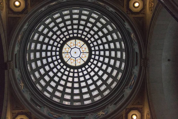 Stockholm, İsveç - 19 Mart 2019: İsveç Kraliyet Doğal Tarih Müzesi 'nin 19 Mart 2019 tarihinde Stockholm, İsveç' teki iç görünümü.